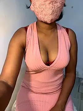 lulu_jasmine on StripChat 