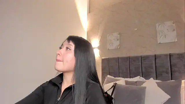 Lunaa_bellaa from StripChat