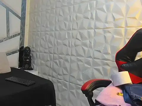 Lunahot68 from StripChat