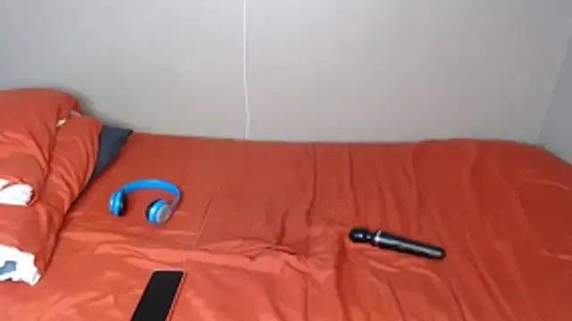 Lunalee from StripChat