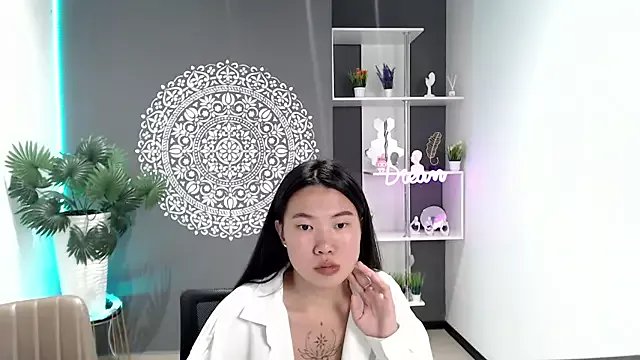 LunaPurrr from StripChat