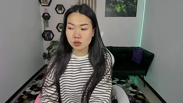 LunaPurrr from StripChat