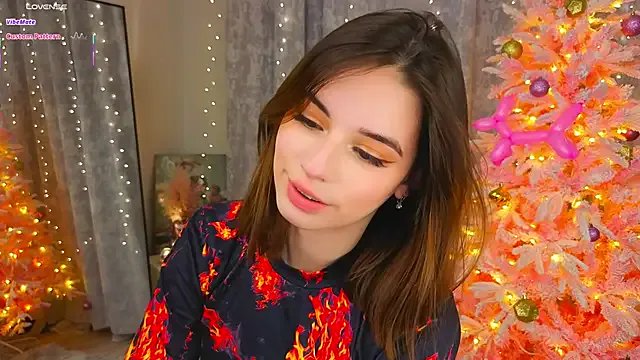 LunaraRada from StripChat