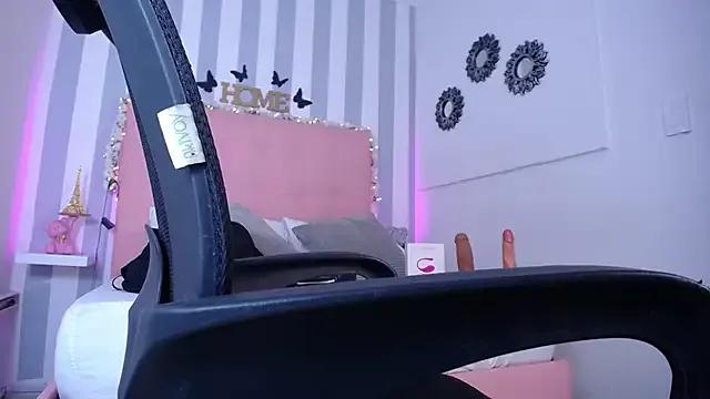 Lunna_boobs from StripChat