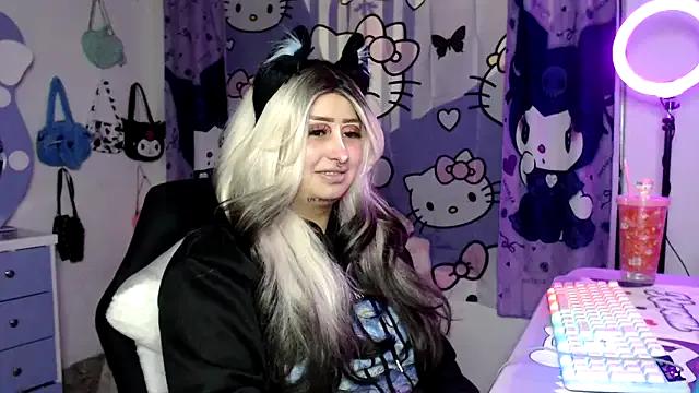 lussyevans24 on StripChat 