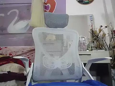 Lyly_asian from StripChat