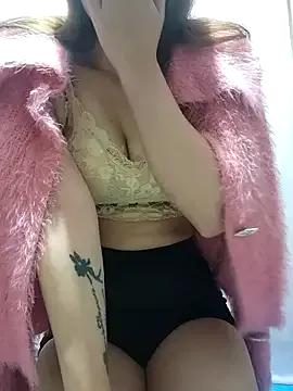 LylyCii6969 on StripChat 