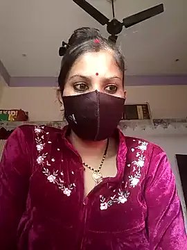 Maahi-Queen from StripChat