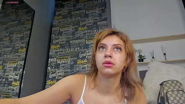 MaddieRay from StripChat