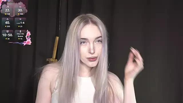 MaeEversley from StripChat