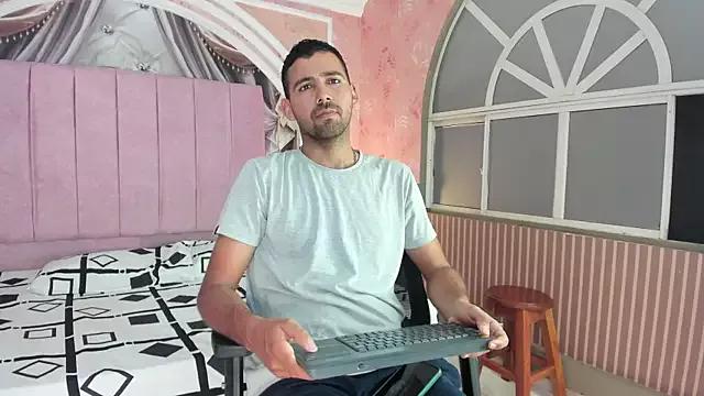 Magnus_jafar from StripChat is Freechat