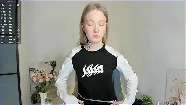 MaireLanda from StripChat