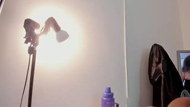 MaraaSweett from StripChat