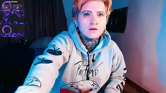 Marieblueeyes from StripChat