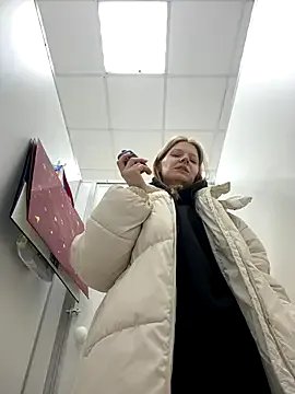 MaryHiggins from StripChat