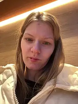 MaryHiggins from StripChat