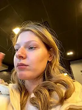 MaryHiggins from StripChat