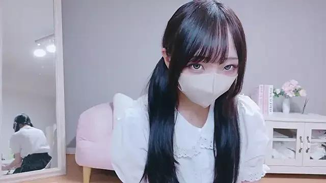 Mashiro-chan from StripChat is Freechat