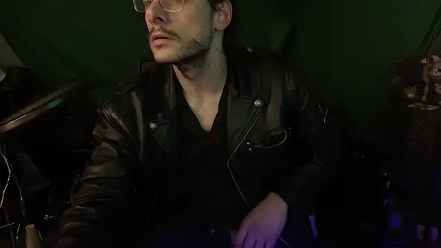 MasterDaddyCool from StripChat