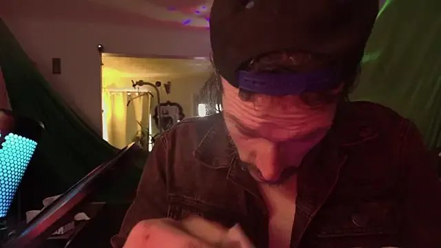 MasterDaddyCool from StripChat