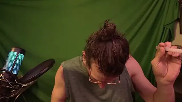 MasterDaddyCool from StripChat