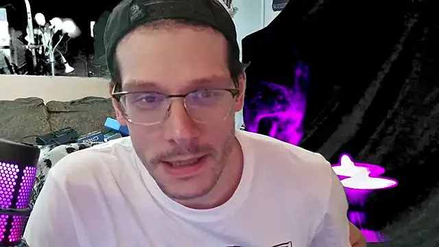 MasterDaddyCool from StripChat