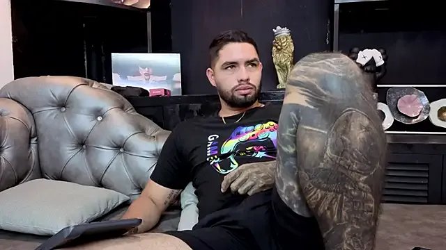 matteosantos on StripChat 