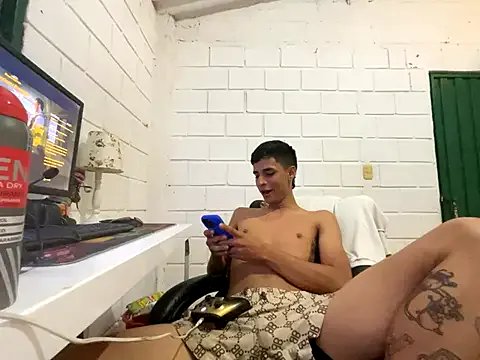 Max_TheHorseDick from StripChat