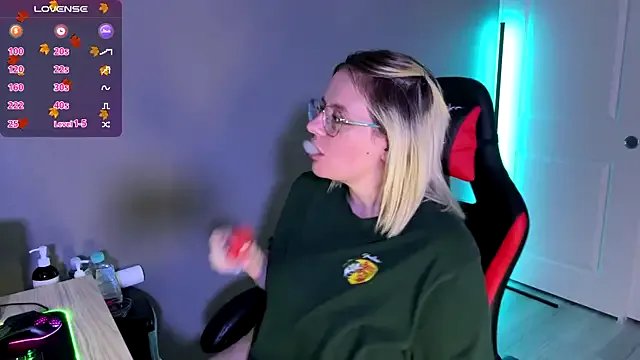 MAXXXTV from StripChat