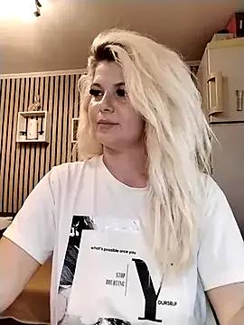 Mayaaaaaa_ from StripChat