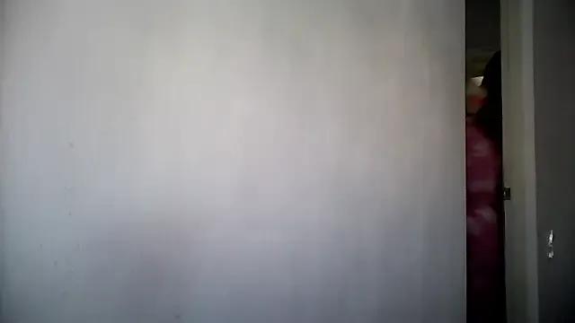 Mayya4321 from StripChat