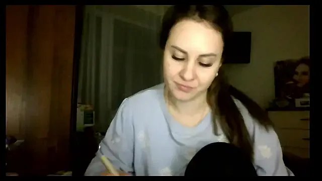 MeadowEyes from StripChat