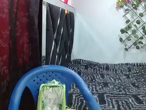 Melani_ebony from StripChat