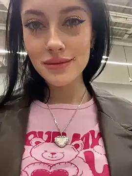 Naked Room Melissa_crazy 