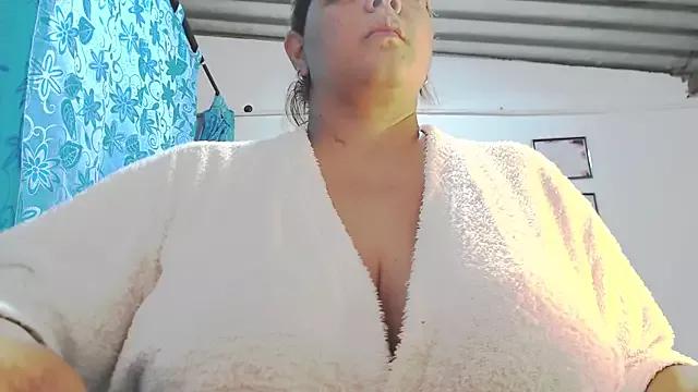 mia_donatto369 from StripChat