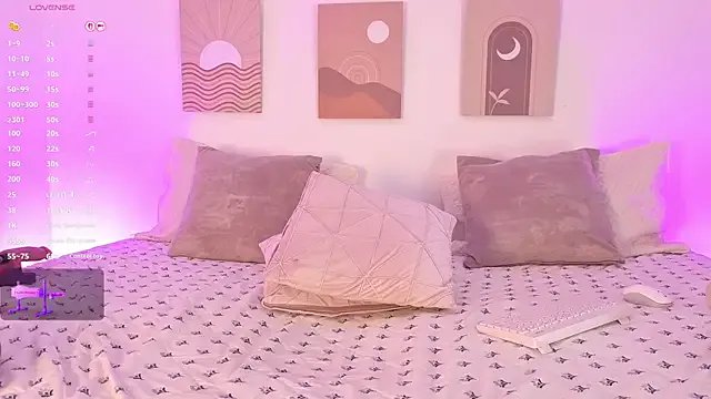 Mia_Heartt from StripChat