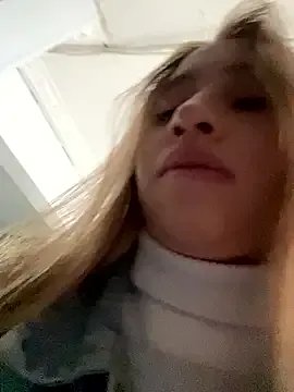 mia_skys from StripChat