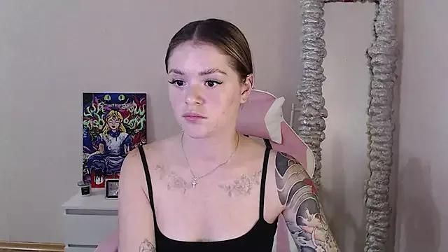 Miaacatt from StripChat