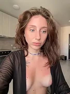 MiaaLoveeee from StripChat