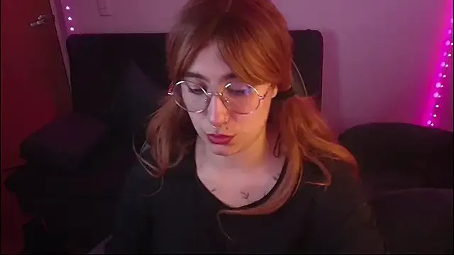 Miacatsito3 from StripChat