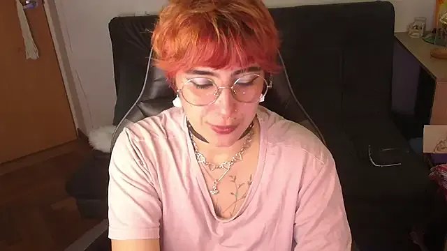 Miacatsito3 from StripChat