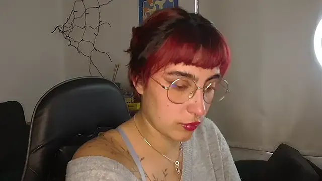 Miacatsito3 from StripChat