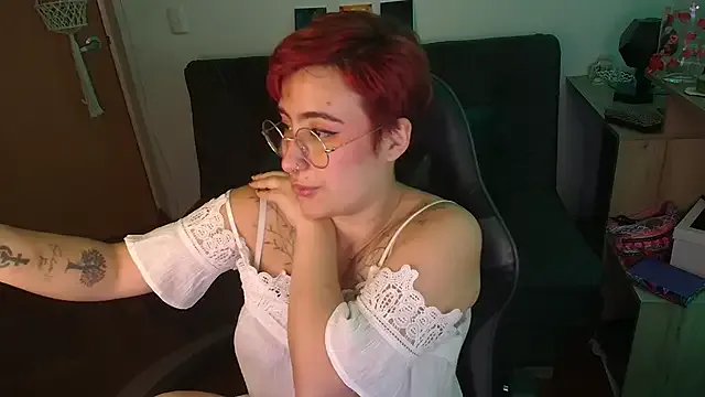 Miacatsito3 from StripChat