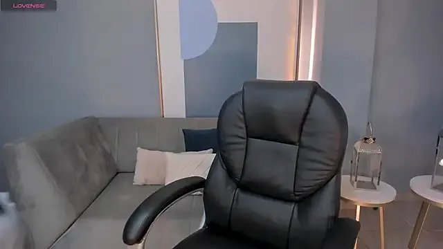 MiaRoberts1 from StripChat