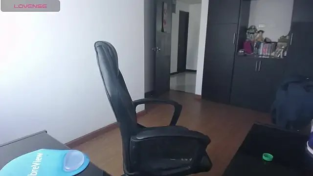 michell_fun23 from StripChat