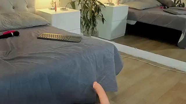 Miiaa_Star_ from StripChat