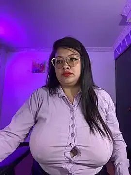 MiiaaJoness on StripChat 