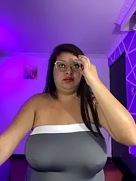 MiiaaJoness on StripChat 