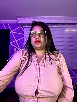 MiiaaJoness on StripChat 