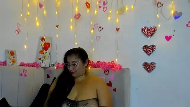 milf_latinn from StripChat